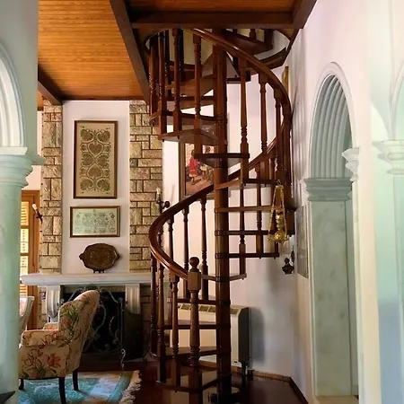 Emmanuela * Néos Pírgos