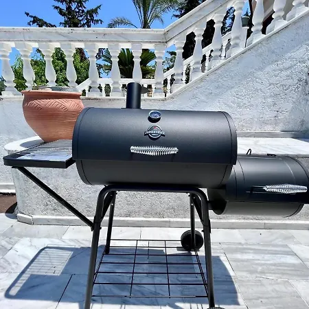 Emmanuela Villa Néos Pírgos