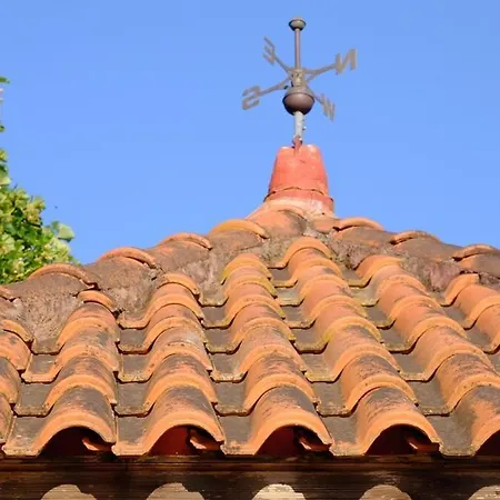 Emmanuela Villa Néos Pírgos